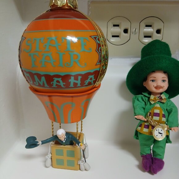 Wizard of Oz Ornament and Figures - Picture 3 of 6